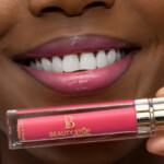 GIRLY NICE & MOIST LIPGLOSS